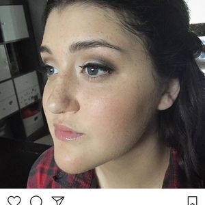 Image post by @carolinewatsonbeauty on Instagram