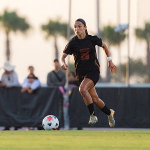 Image post by @uscwsoccer on Instagram