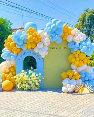 Image post by @winnerpartywholesale on Instagram