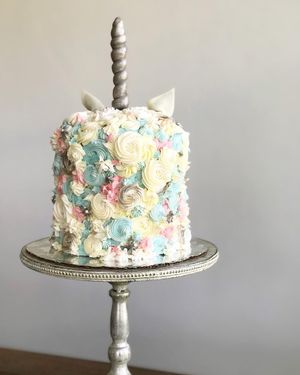Image post by @theblondewhobakes on Instagram