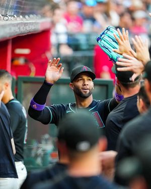 Image post by @losdbacks on Instagram