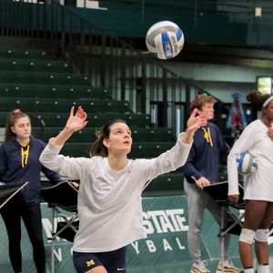 Image post by @umichvball on Twitter