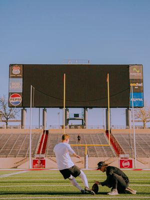 Image post by @unmlobofb on Instagram