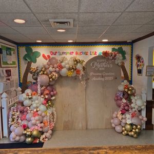 Image post by @Heather's Balloon Boutique & Decor on Facebook