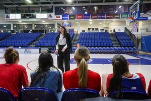 Image post by @auwbasketball on Instagram