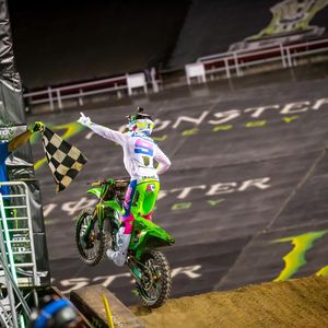 Image post by @lorettalynnmx on Instagram
