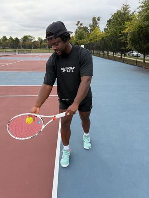 Image post by @edgeriplaystennis on Instagram
