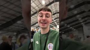 Video post by @sportscardsnonsense on YouTube