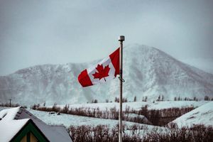 Image post by @WatertonLakesNP on Twitter
