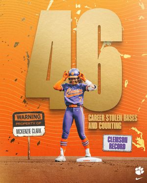 Image post by @clemsonsoftball on Twitter