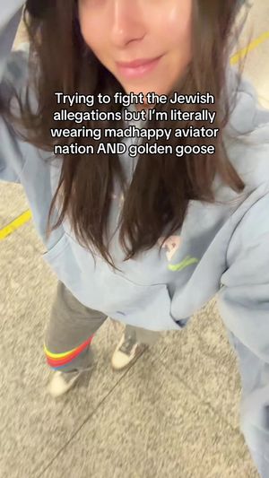 Video post by @anyaweitz on TikTok