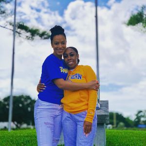 Image post by @angelarye on Instagram
