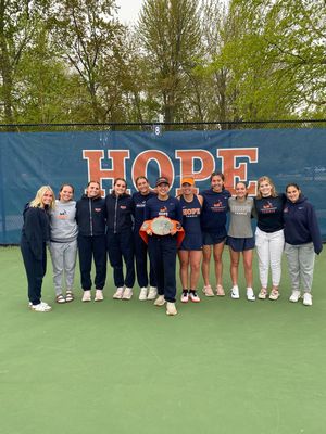 Image post by @hopecollege10s on Instagram
