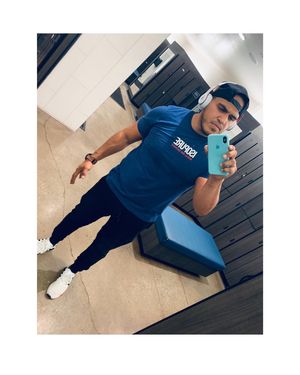 Image post by @robertrdrgzofficial on Instagram