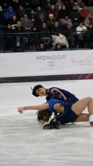 Video post by @patinageqc on Facebook