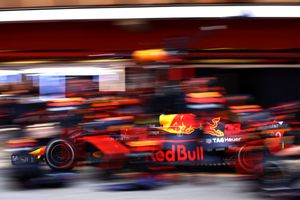 Image post by @redbullshop on Twitter