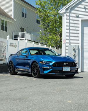Image post by @automotive_elegance on Instagram