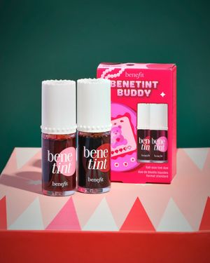 Image post by @benefitspain on Instagram