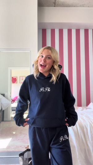 Video post by @laurenhaneyy on TikTok