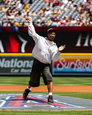 Image post by @uscfb on Instagram