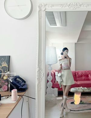 Image post by @vurmuse on Instagram