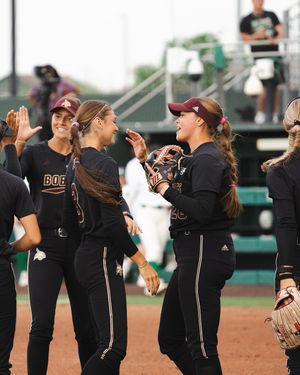 Image post by @txstatesoftball on Instagram