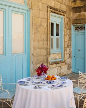 Image post by @_stay_inside on Instagram