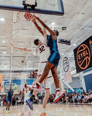 Image post by @nikeeyb on Instagram