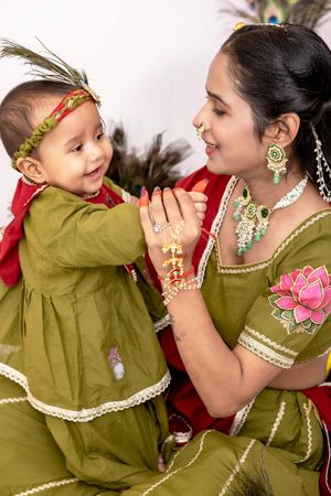 Image post by @newbornbabyphotographystudio on Instagram