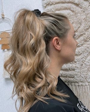 Image post by @srqhair on Instagram