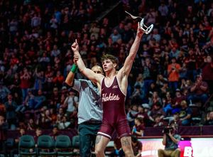 Image post by @HokiesWrestling on Twitter