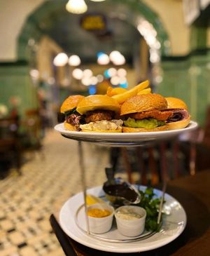 Image post by @tomschophouse_ on Instagram