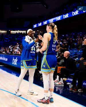 Image post by @dallaswings on Instagram