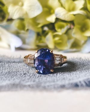 Image post by @maejeanvintage on Instagram