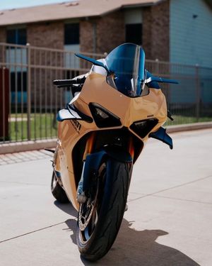 Image post by @panigalers on Instagram