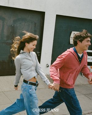 Image post by @guessjeans on Instagram