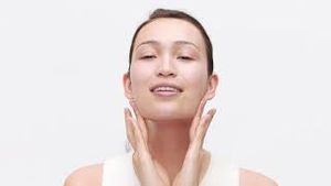 Video post by @shiseidousa on YouTube