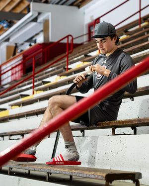 Image post by @omahahky on Instagram