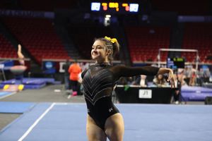 Image post by @IowaGymnastics on Twitter