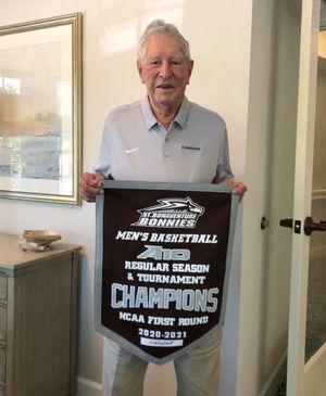 Image post by @StBonaventure on Twitter