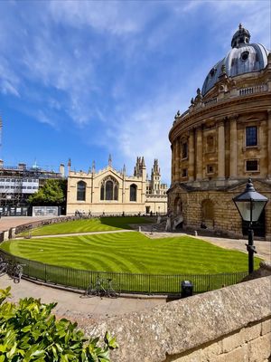 Image post by @oxford_uni on Instagram