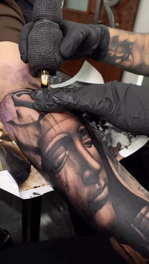 Video post by @skindesigntattoos on Instagram