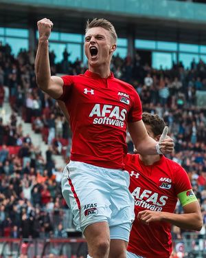 Image post by @azalkmaar on Instagram