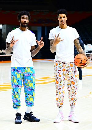Image post by @LSUBasketball on Twitter