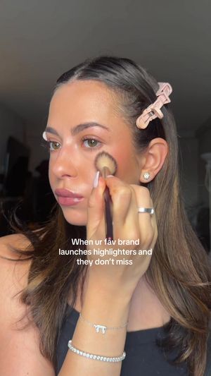 Video post by @anyaweitz on TikTok