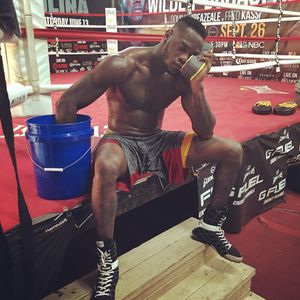 Image post by @bronzebomber on Instagram