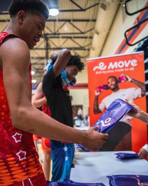 Image post by @moveinsoles on Instagram