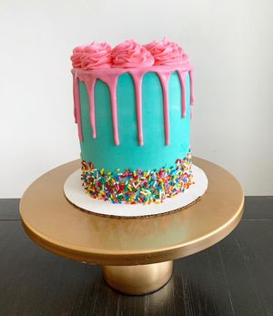 Image post by @theblondewhobakes on Instagram