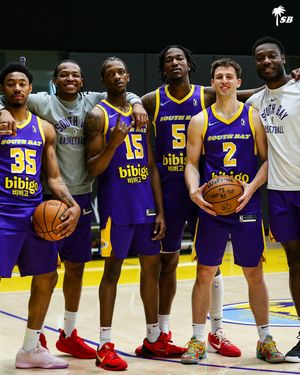 Image post by @southbaylakers on Instagram