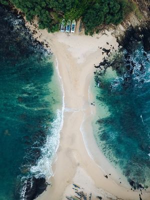 Image post by @droneartgallery on Instagram